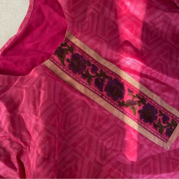 Silk Set - Kurta, Churidar, Dupatta - Picture 4 of 15